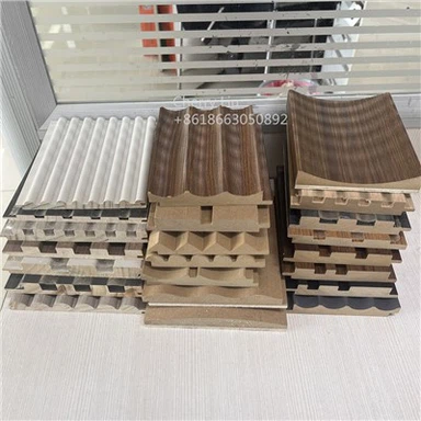 सॉलिड वुड स्टालवॉल पैनल